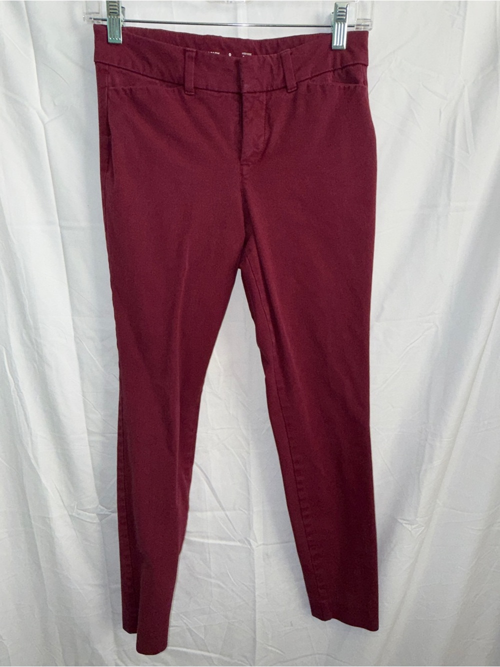 Old Navy Women's Skinny Wine Pixie Pants- Size 0 Petite